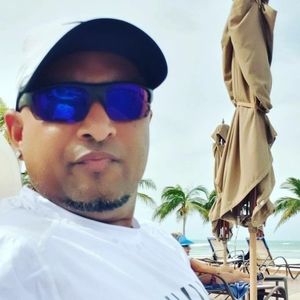 Meet your Posher, Devindra